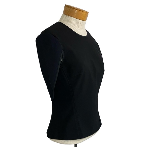 YIGAL AZROUEL Sz 6 Short Sleeve Cape Top Black and White - Picture 8 of 12